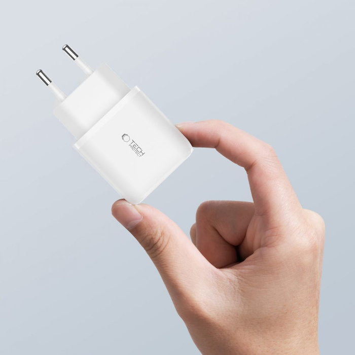 ŁADOWARKA TECH-PROTECT C20W 2-PORT NETWORK CHARGER PD20W/QC3.0 WHITE